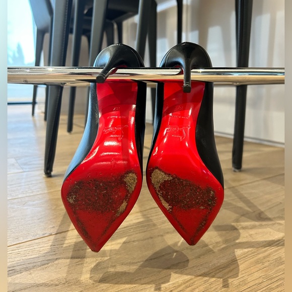 Worn a few times, in great condition. Original box and duster bags - Picture 6 of 6